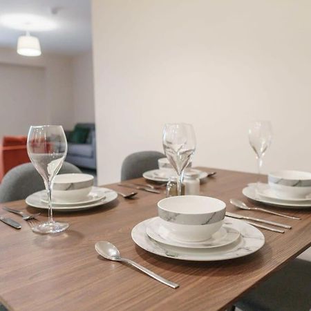 Bright 2 Bed Apartment Manchester - Sleeps 4 Exterior photo